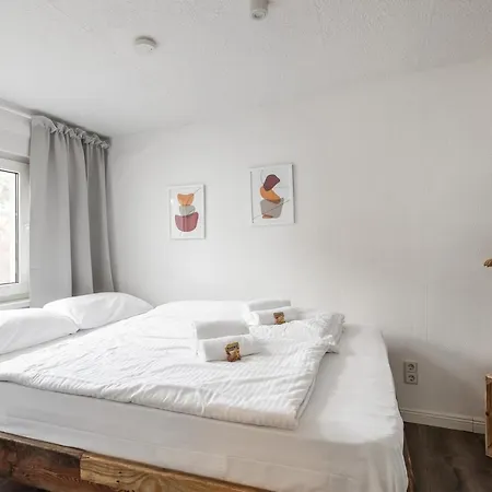 Appartement Am Grimnitzsee Gemutliches Tiny House Bungalow Mit Sauna Und Kamin