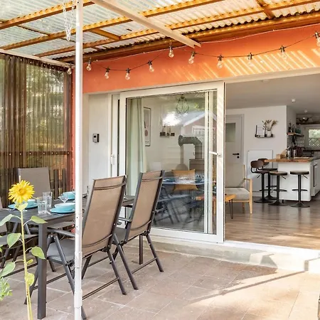 Am Grimnitzsee Gemutliches Tiny House Bungalow Mit Sauna Und Kamin Appartement